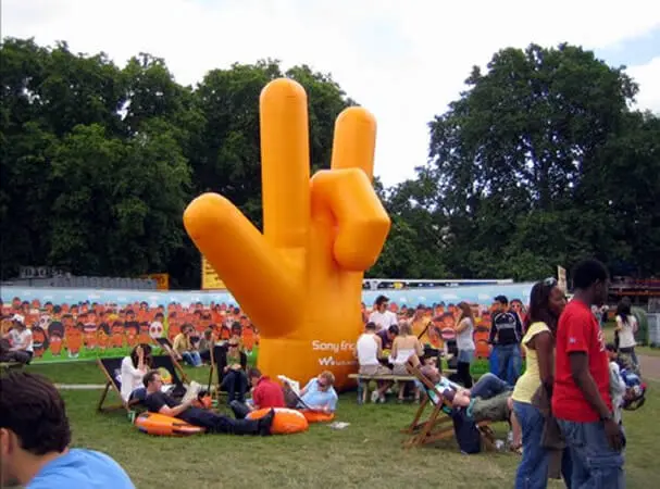 inflatable-event-hand