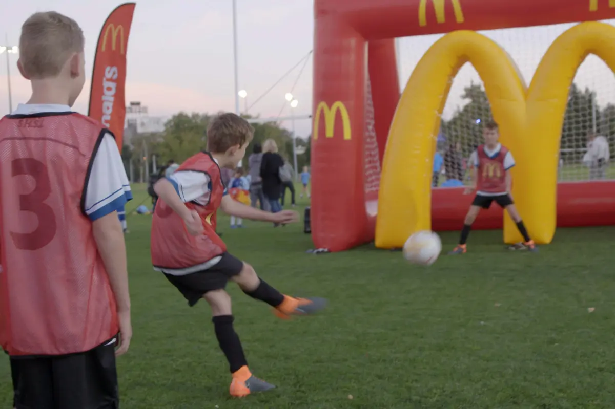 custom-Inflatable-soccer-goals