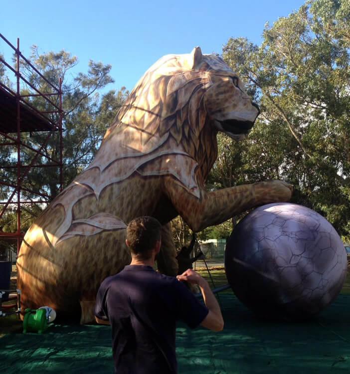 giant-lion-inflatable