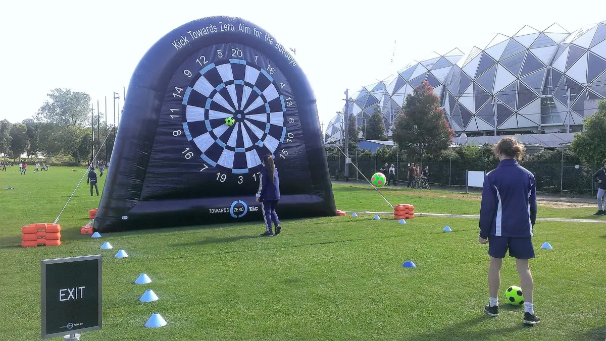 inflatable-dart-board